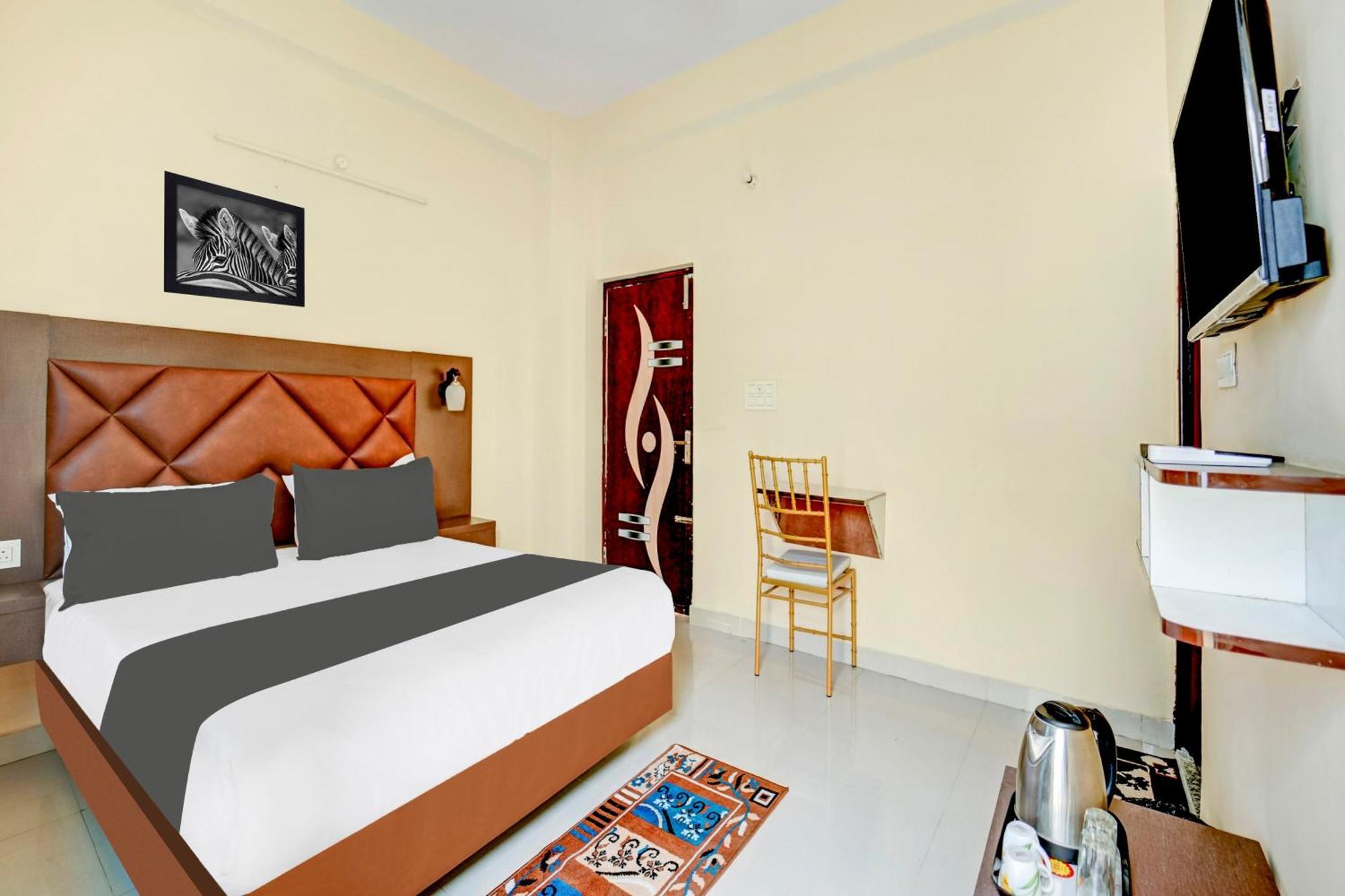 Khagaul Super Townhouse Anisabad Near Mahavir Sansthan מראה חיצוני תמונה