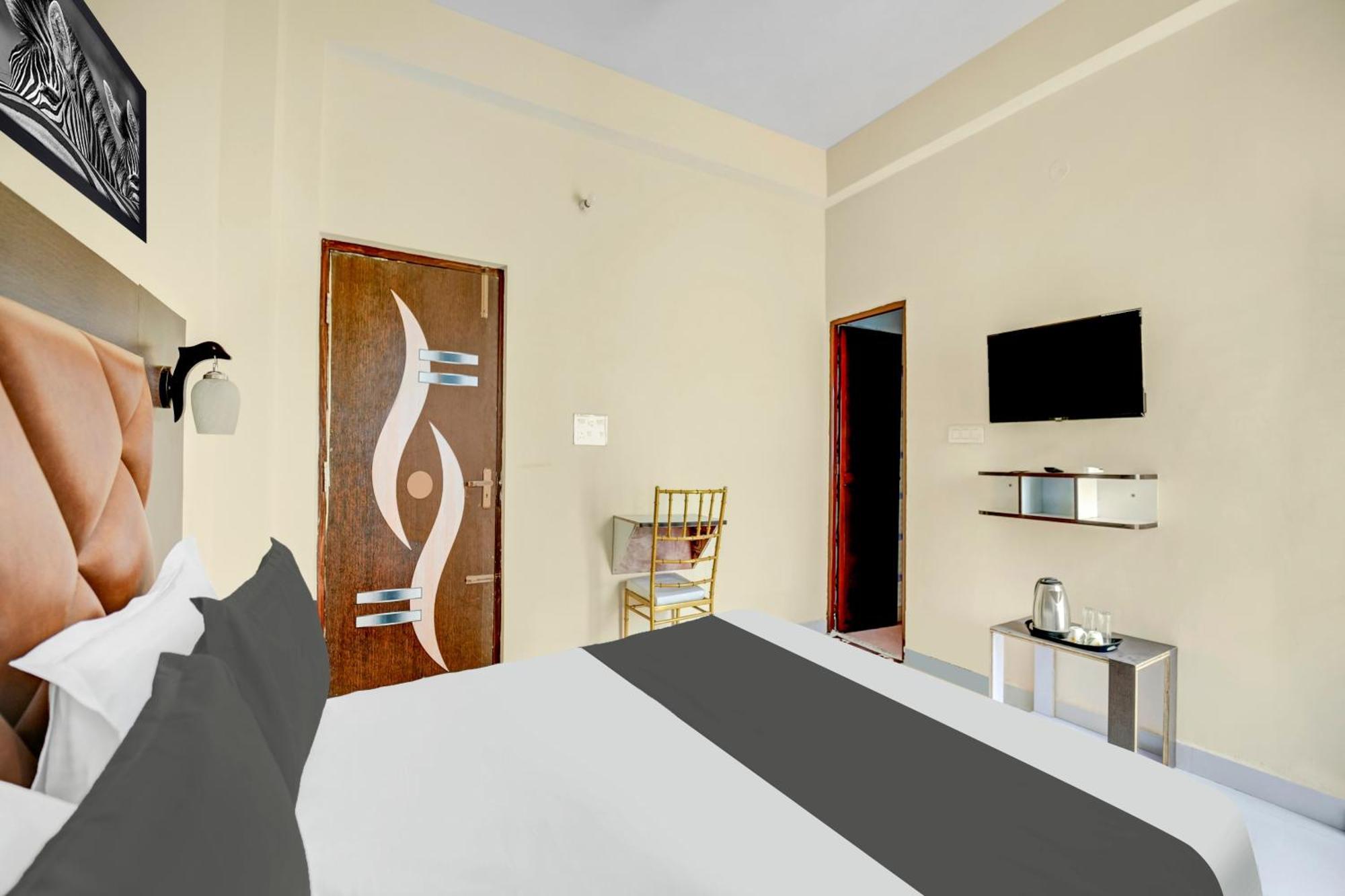 Khagaul Super Townhouse Anisabad Near Mahavir Sansthan מראה חיצוני תמונה